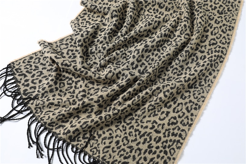 Women's Leopard Print Winter Scarf Women's Leopard Print Winter Scarf