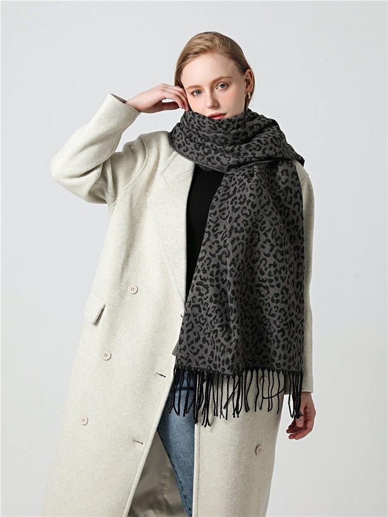 Women's Leopard Print Winter Scarf Women's Leopard Print Winter Scarf