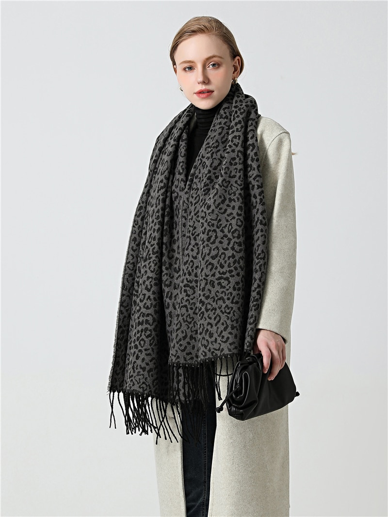 Women's Leopard Print Winter Scarf Women's Leopard Print Winter Scarf