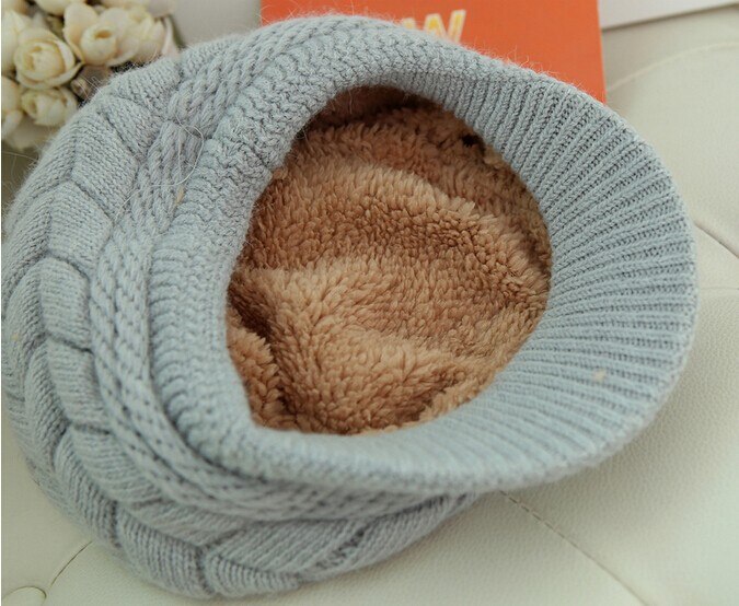 Women's Knitted Winter Cap Women's Knitted Winter Cap